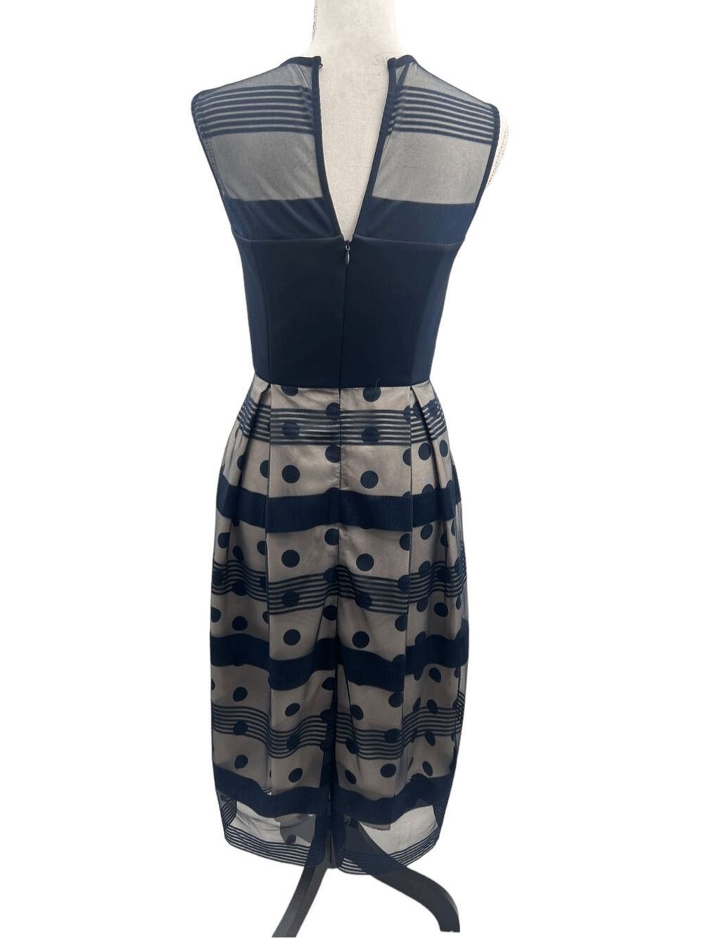 J. Peterman  sleeveless fully lined polka dot a line dress size 4 - Picture 11 of 16